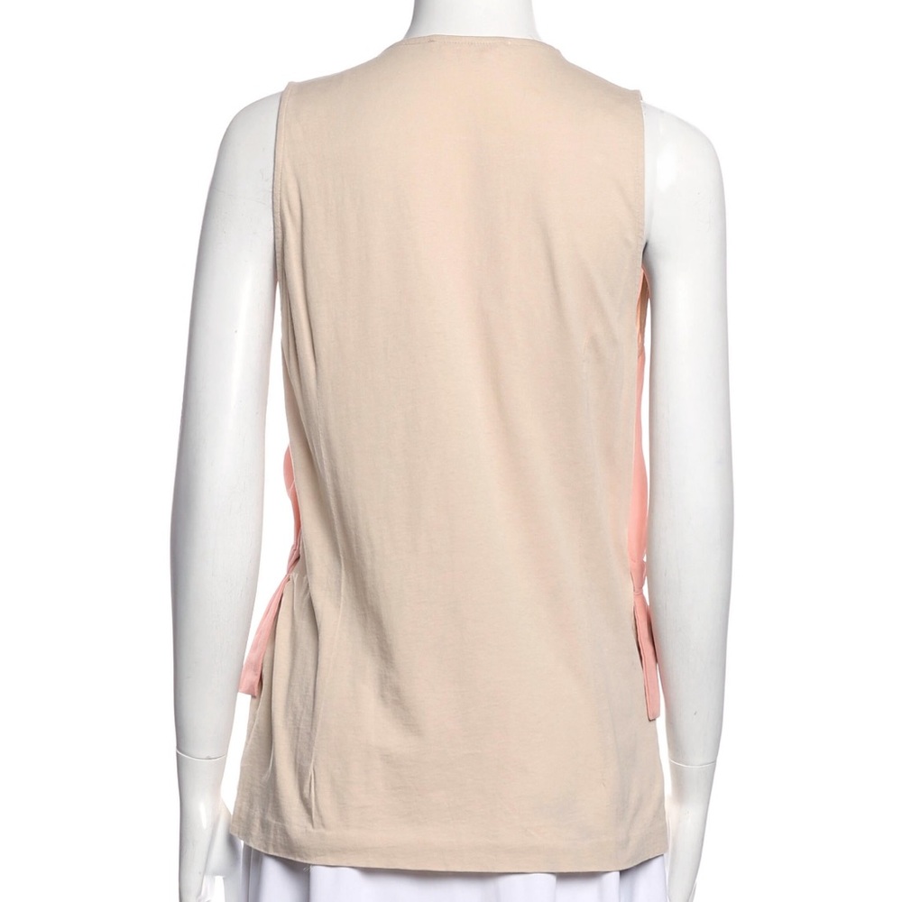 •   Marni Blouse
•   Pink
•   Pleated Accents
•   Sleeveless with V-Neck - Picture 2 of 3